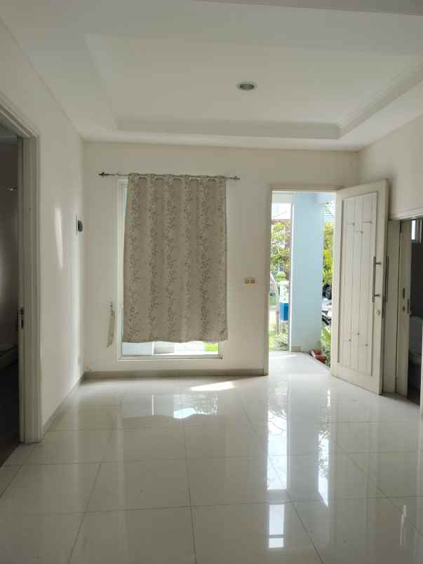 disewakan cluster chiara suvarna sutera tangerang