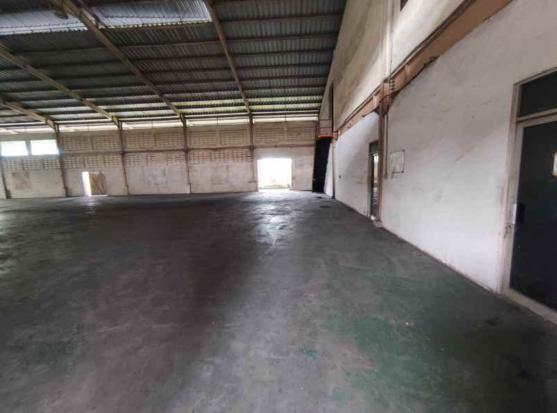 disewakan gudang 4000 m2 dicikupa tangerang