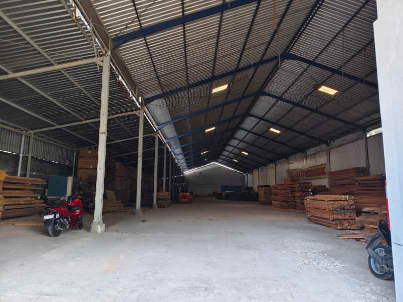 disewakan gudang di kiw semarang