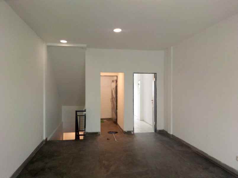 disewakan ruko 3 lantai dicikupa tangerang