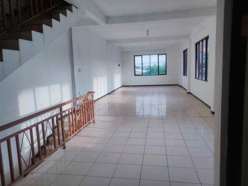 disewakan ruko gudang kantor fira 51