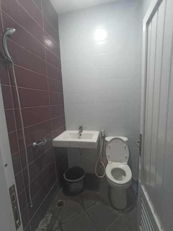 disewakan ruko gudang kantor jemursari