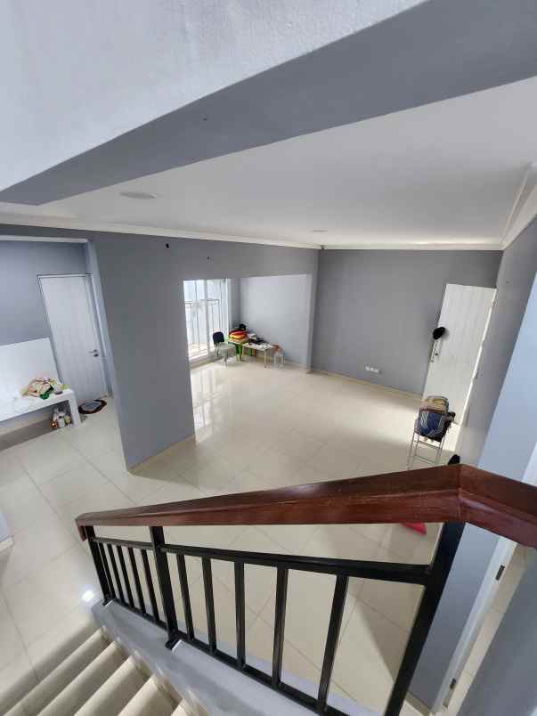disewakan rumah bagus di cheryville grand bekasi
