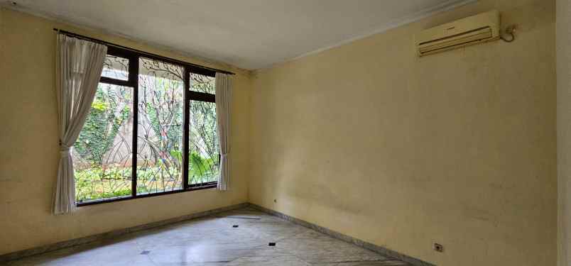 disewakan rumah dharmawangsa