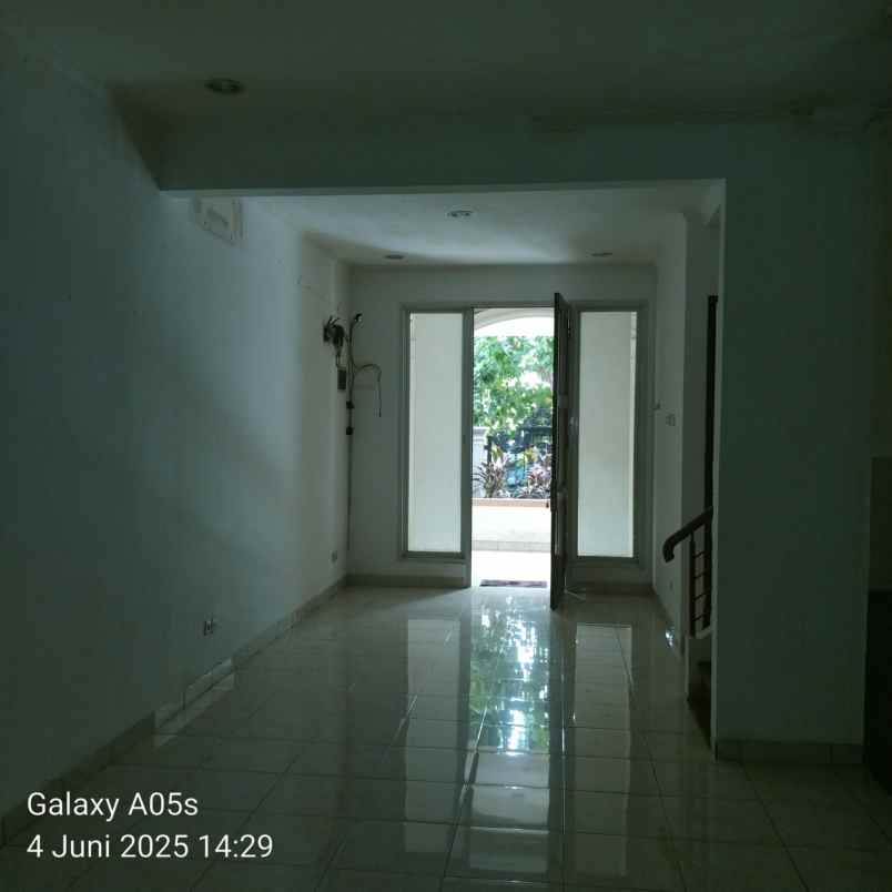 disewakan rumah harapan indah cluster