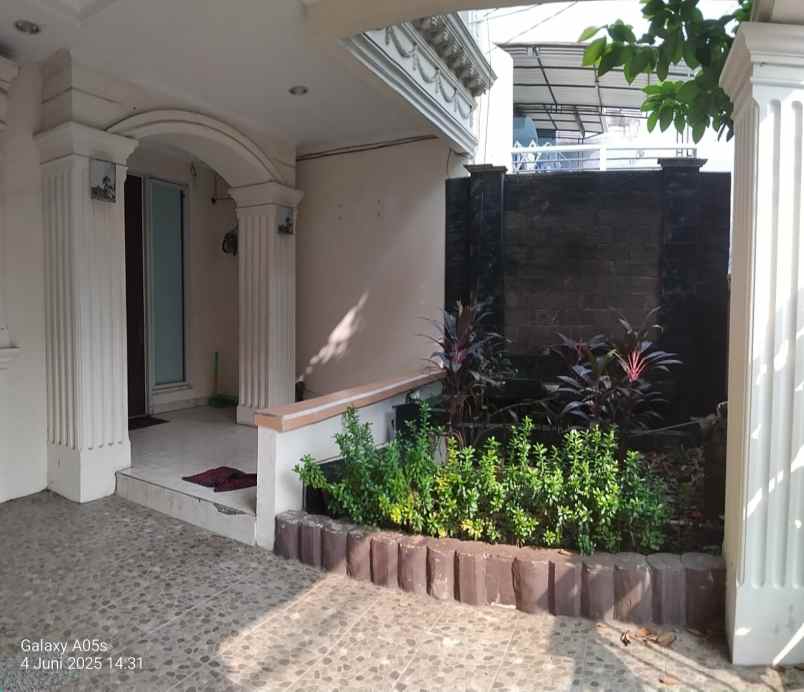 disewakan rumah harapan indah cluster