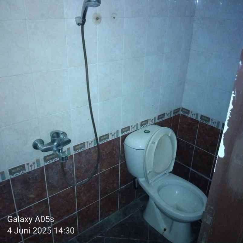 disewakan rumah harapan indah cluster