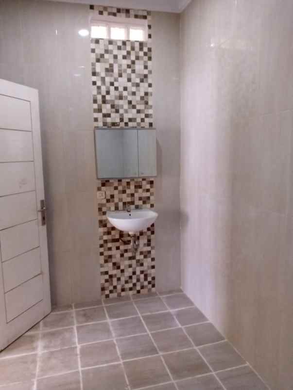 disewakan rumah kelapa kopyor kelapa gading