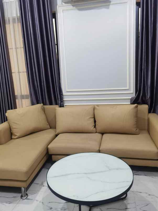 disewakan rumah kelurahan wanakerta