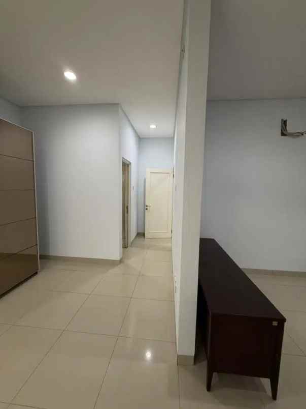 disewakan rumah kembangan