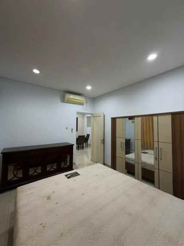disewakan rumah kembangan