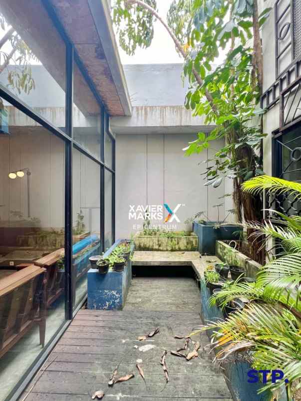 disewakan rumah komersil mewah jalan opak darmo