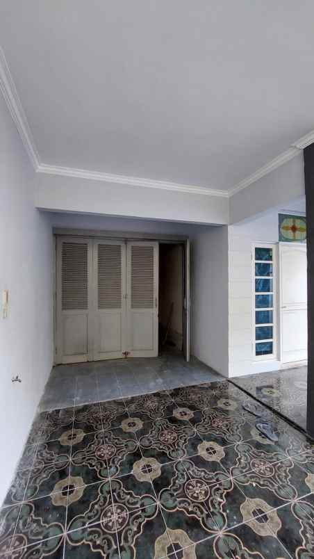 disewakan rumah pantai mentari