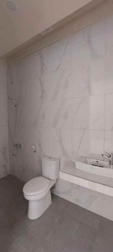 disewakan rumah pantai mentari bulak