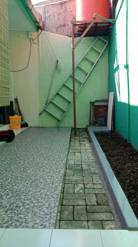 disewakan rumah perum teluk akses jalan utama