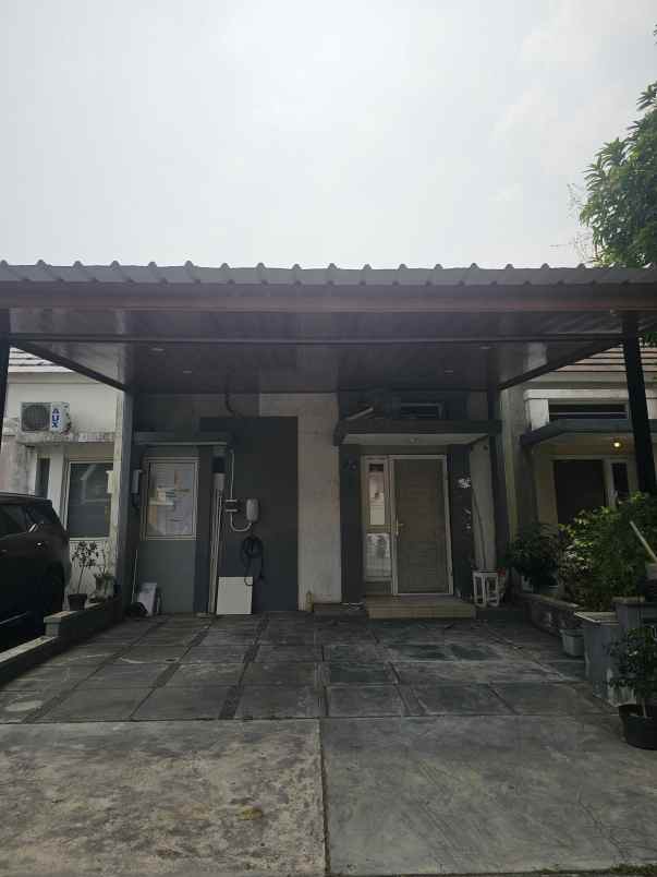 disewakan rumah suvarna sutera cikupa