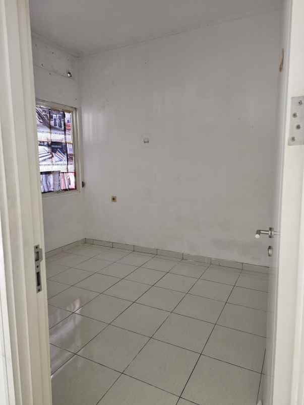 disewakan rumah suvarna sutera cikupa