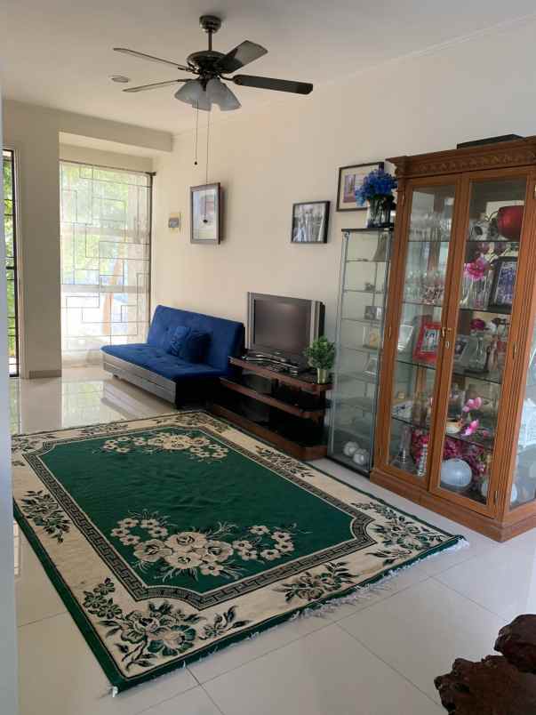 disewakan rumah suvarna sutera cluster bahana