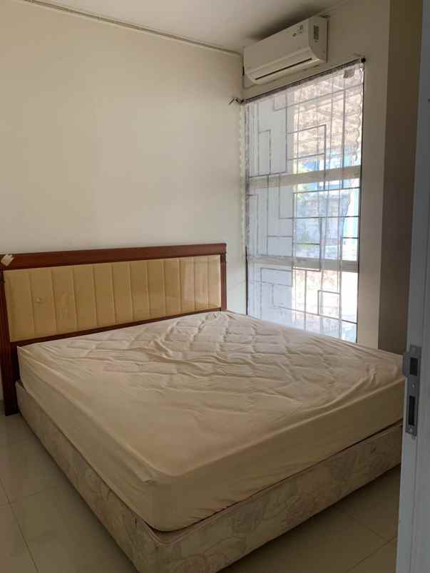 disewakan rumah suvarna sutera cluster bahana