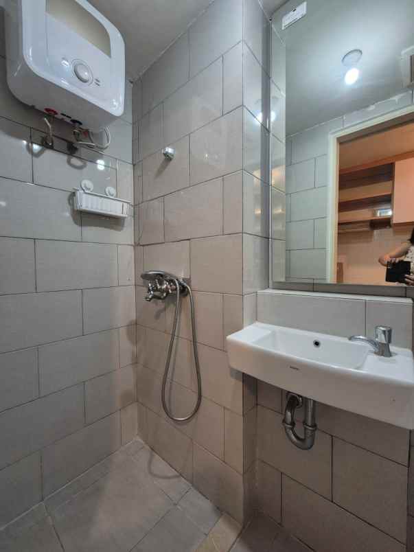 disewakan unit ready siap huni di apartemen amor