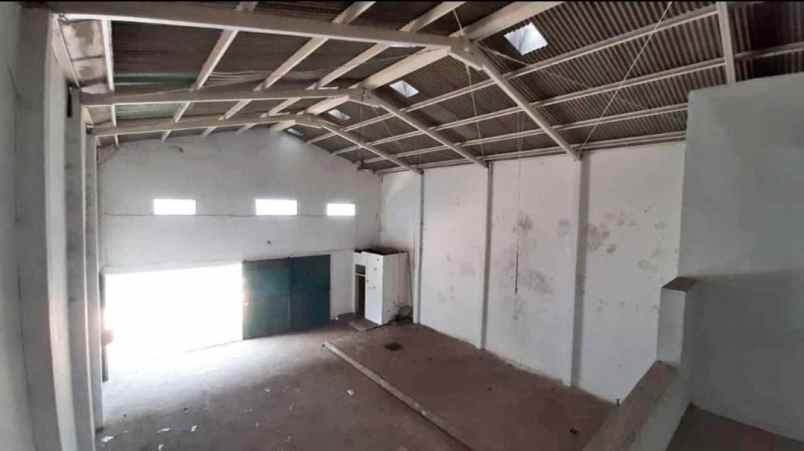 gudang lebak kenjeran bebas banjir akses truk engkel