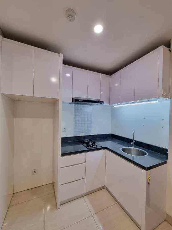 jual apartment grand sungkono lagoon lt 16 surabaya