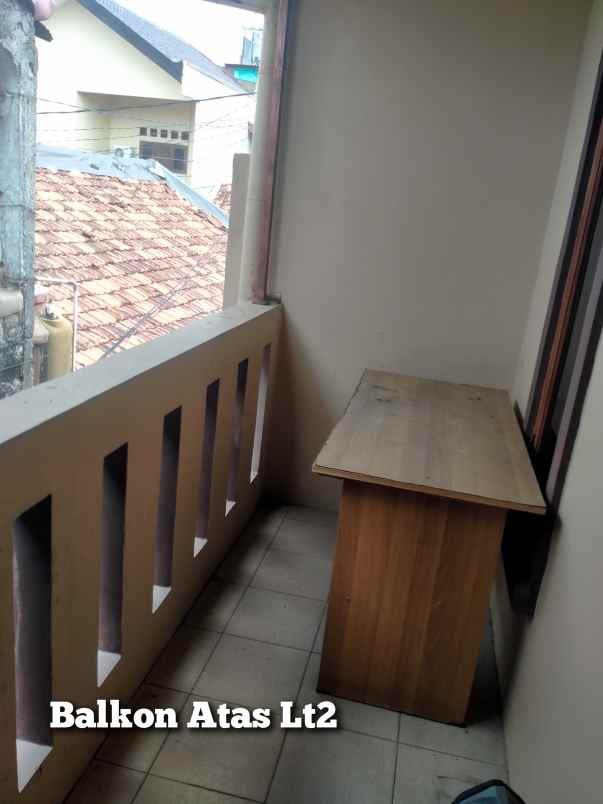 jual rumah 2 5 lantai siap huni