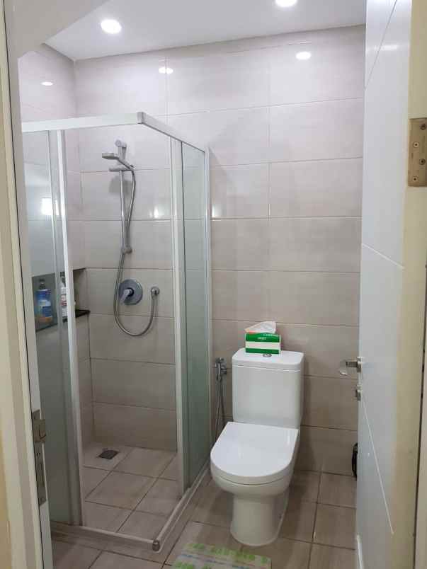 jual rumah 2 lantai di green puri 2 cengakreng