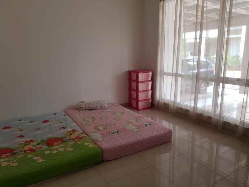 jual rumah 2 lantai di green puri 2 cengakreng