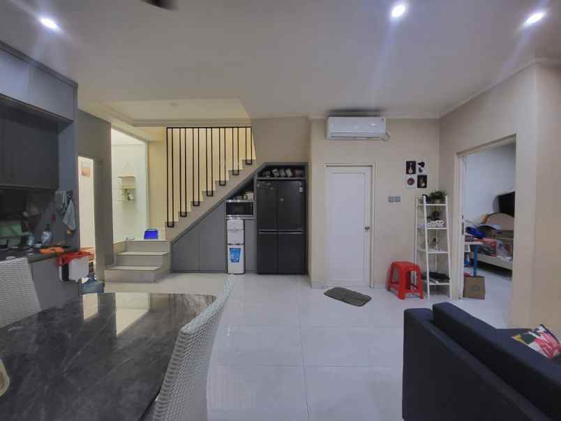 jual rumah mutiara taman palem cengkareng