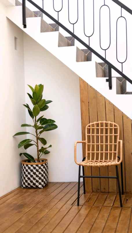 jual villa kolam renang di kawasan jl damai yogyakarta