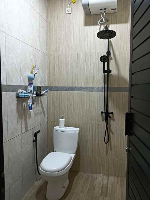 nyaman strategis rumah siap huni di ciater serpong