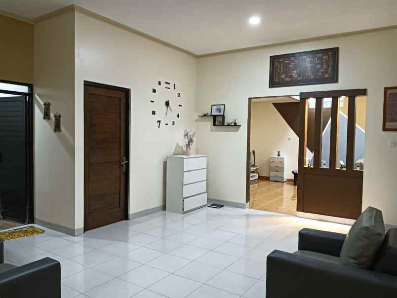 nyaman strategis rumah siap huni di ciater serpong