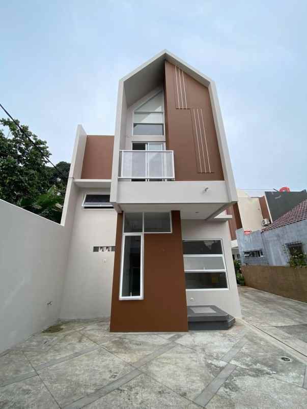 rmah baru 2 lantai di pondok melati jatimurni bekasi
