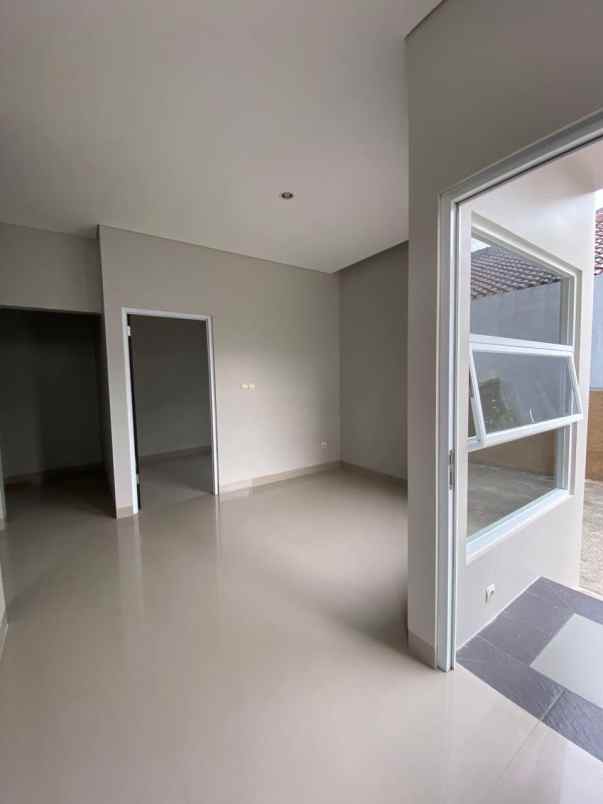 rmah baru 2 lantai di pondok melati jatimurni bekasi