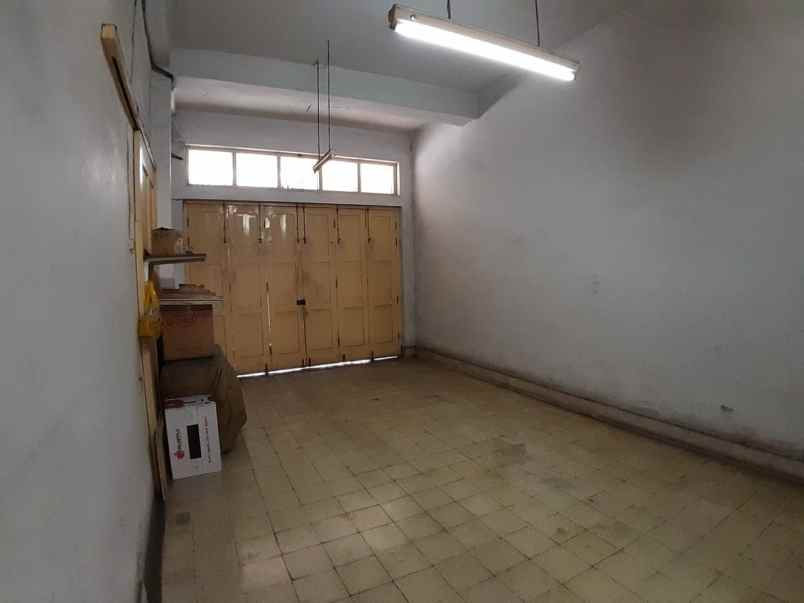 ruko 2 lt komersial pasar besar malang