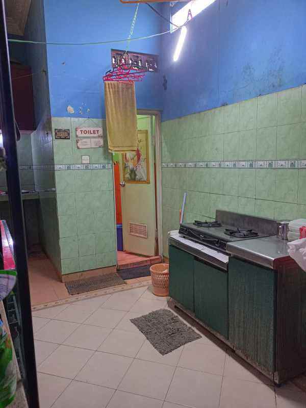 ruko 4 lantai strategis di beji depok