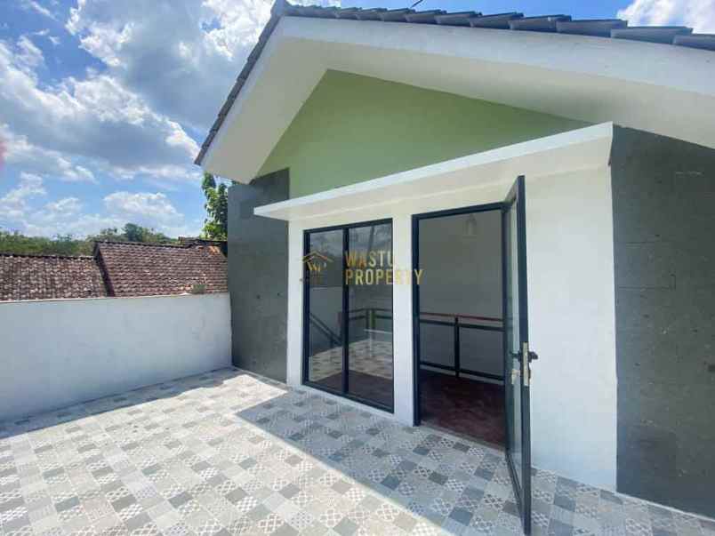 rumah 2 lantai dekat pondok pesantren bina umat