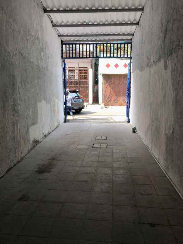 rumah 2 lantai di sawah lio jembatan lima