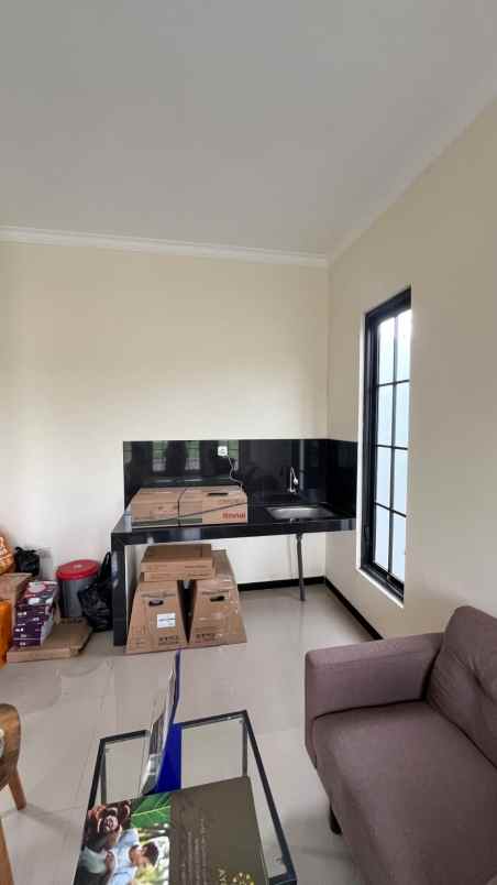 rumah 2 lantai lokasi di arjowinangun malang