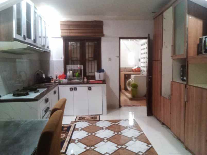 rumah 2 lantai luas 222m type 6kt cakung jakarta timur