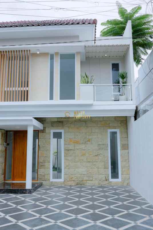 rumah 2 lantai siap huni dekat jalan palagan