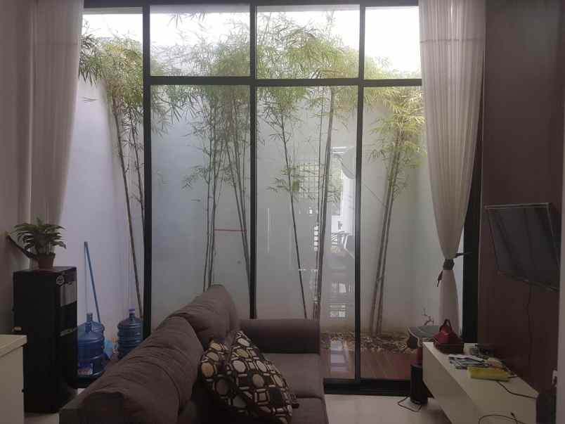 rumah 2 lantai siap huni galaxi bumi permai araya 1