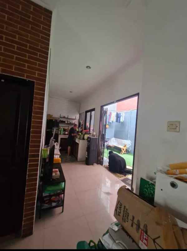 rumah 2lt dalam perumahan di ciherang tapos depok