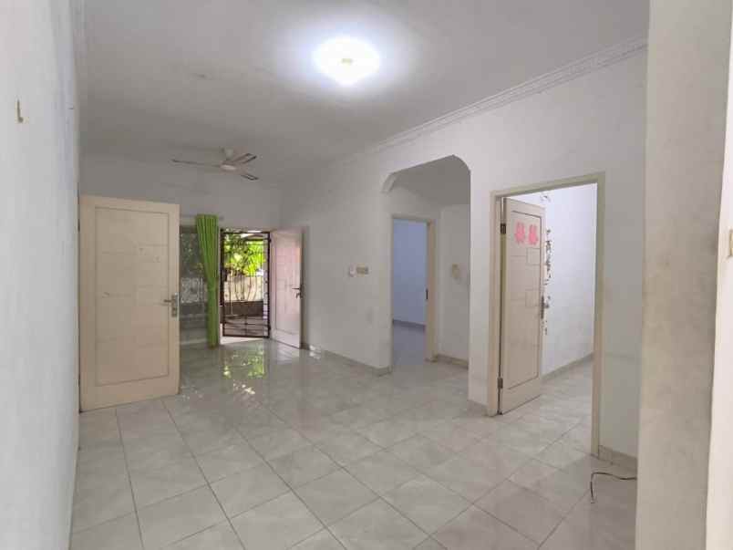 rumah 3 kamar tidur dekat sekolah harapan indah bekasi