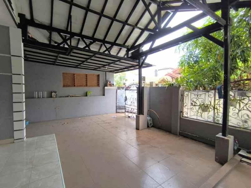 rumah 3 kamar tidur dekat sekolah harapan indah bekasi