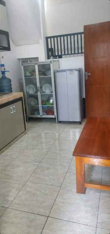 rumah 3 lantai lokasi lembang kabupaten bandung barat