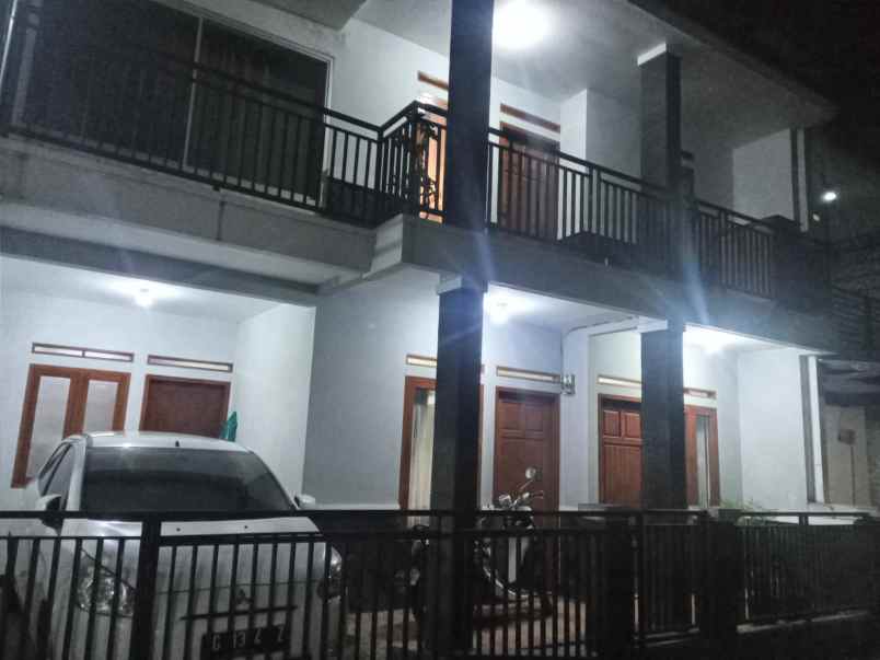 rumah 3 lantai lokasi lembang kabupaten bandung barat