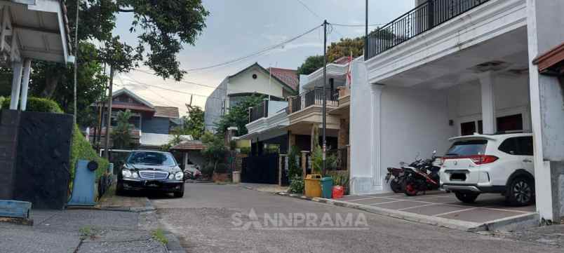 rumah 3 lt semi furnished pancoran mas depok