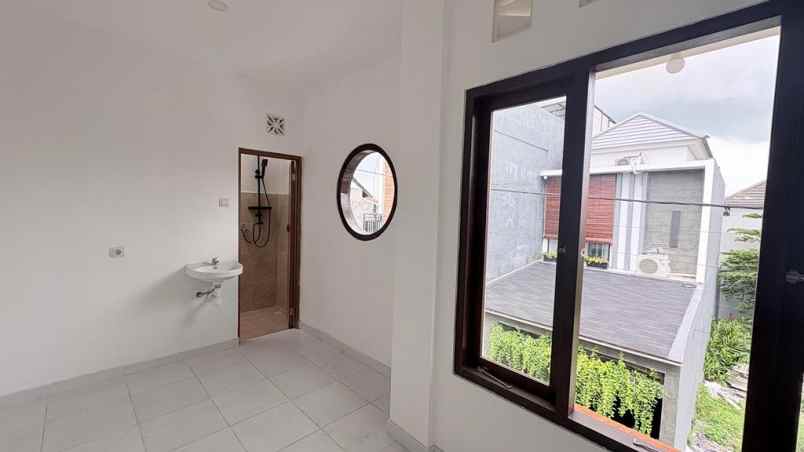 rumah 6 kamar konsep kost kostan di pemogan denpasar